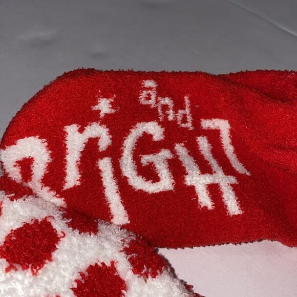 Holiday Fuzzy Sox 2 Pack Candycanes Merry And Bright And Red Dots - Picture 7 of 7